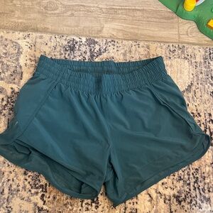 Athleta Mesh Racer Run Shorts 4”